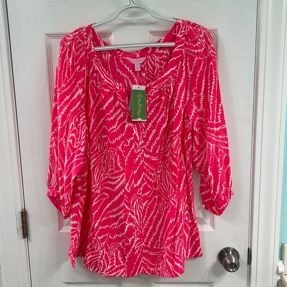 NWT Lilly Pulitzer Moxy top in splash pink.  Size XL.  100% silk.